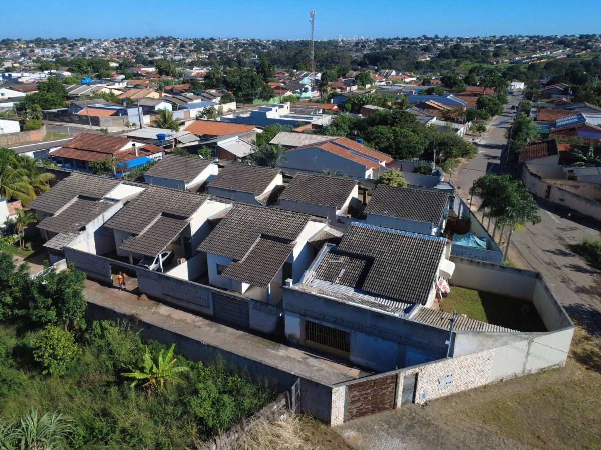 Casa à venda com 2 quartos, 140,00m² - ,